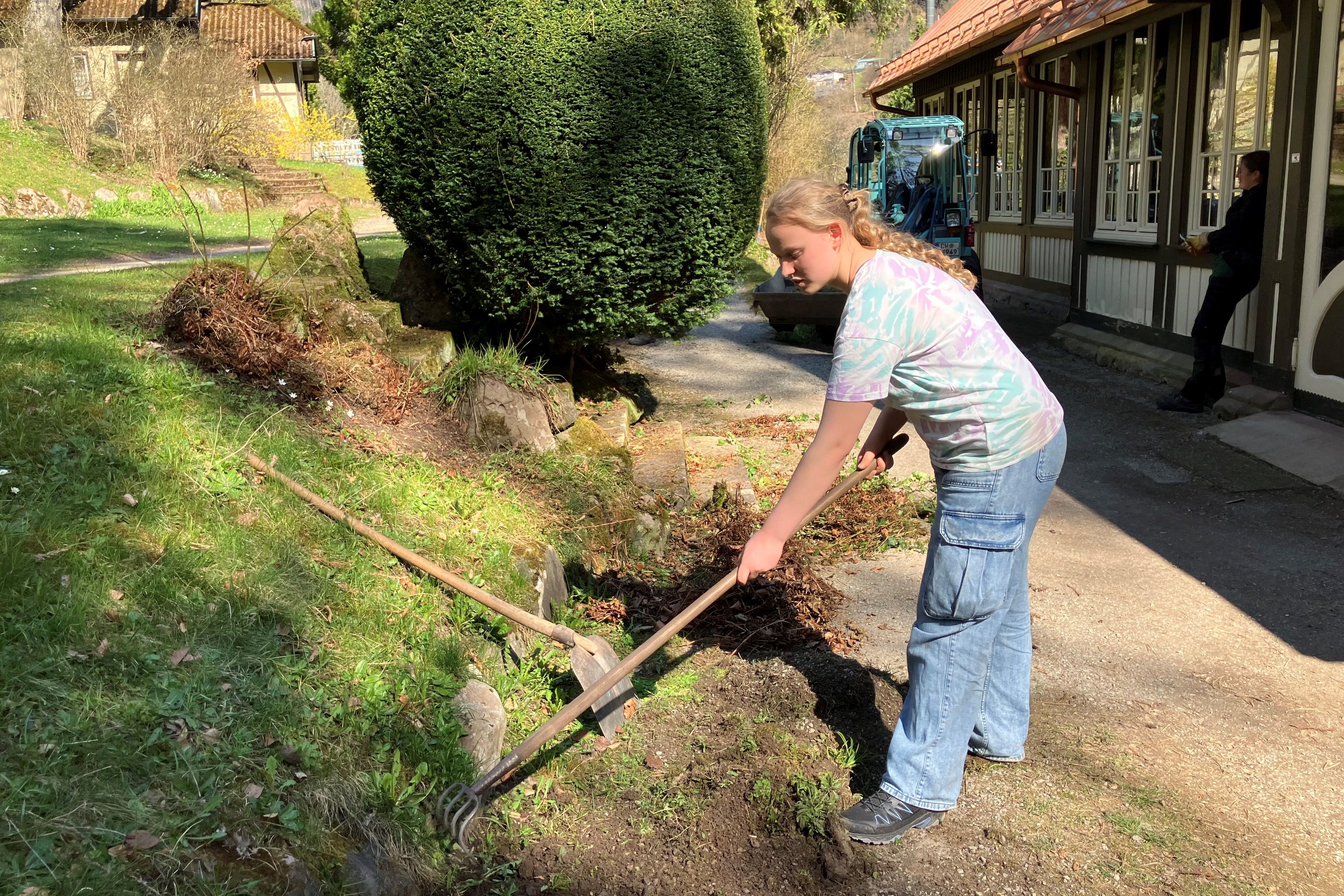 Am 23. April wird das Gärtnerteam im Kurpark von zwei Schülerinnen unterstützt, die im Rahmen des „Girls’Day“ in einen grünen Beruf schnuppern werden.