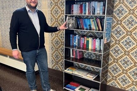 Bücherschrank im Forum König-Karls-Bad
