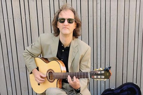 Jochen Volz interpretiert am Sonntag die besten Hits der SWR1 Hörer Hitparade.