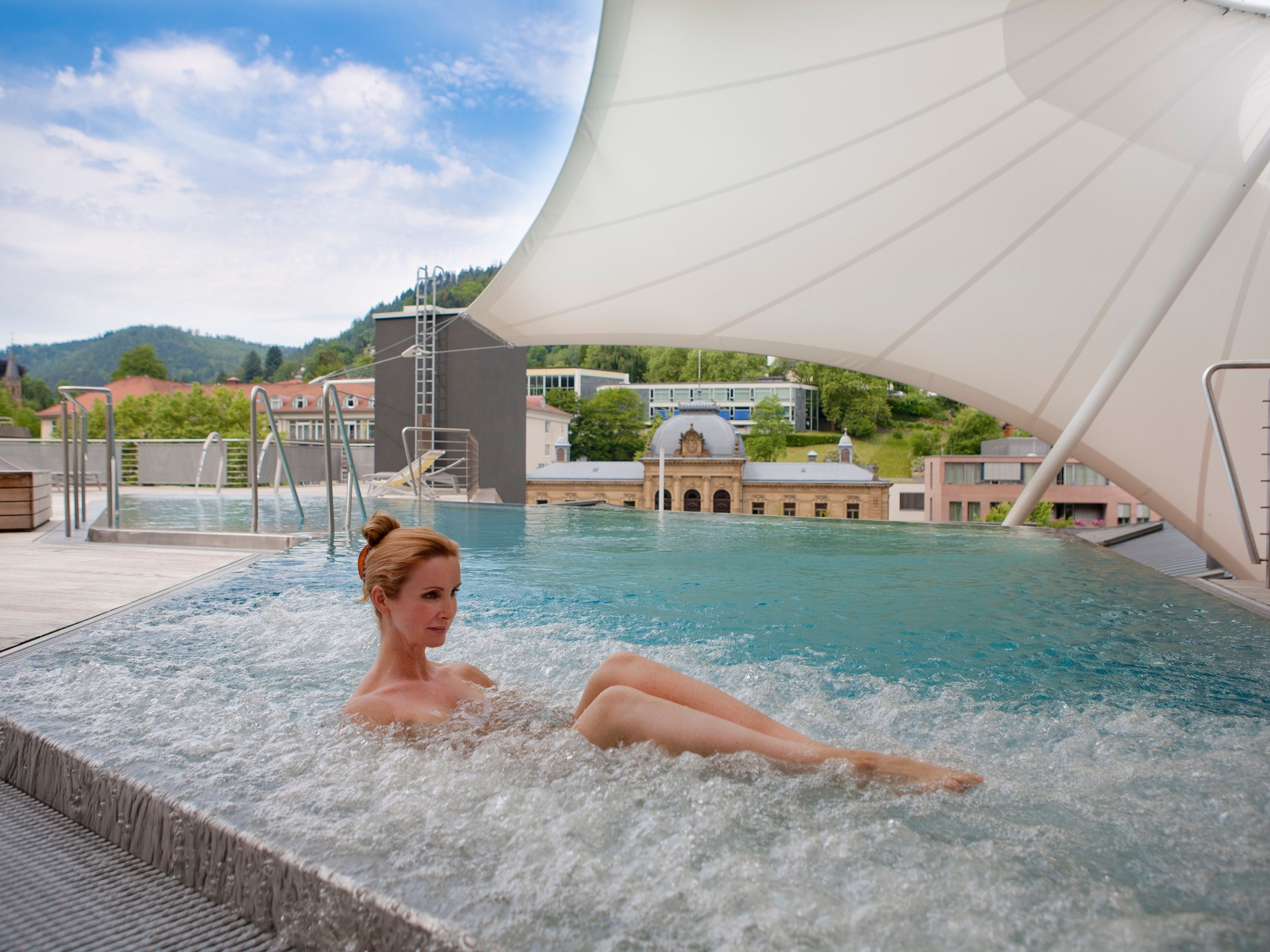 Außenpool im Palais Thermal