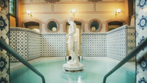 Innenbecken Palais Thermal