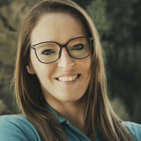 Anja Debertshäuser